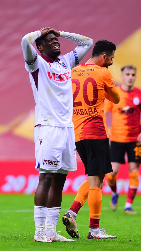 Trabzonspor’da Ekuban’ın talipleri artıyor! İşte istenilen bonservis bedeli...