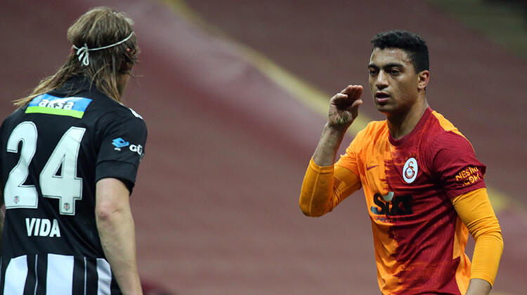 Galatasaray-Beşiktaş derbisinde gergin anlar! Mostafa Mohamed ve Vida...