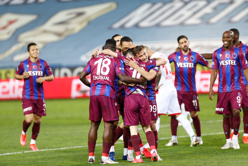Son dakika haberi: Usta yazardan Trabzonspor - Antalyaspor maçı sonrası olay yorum! Amatör takım gibiydi