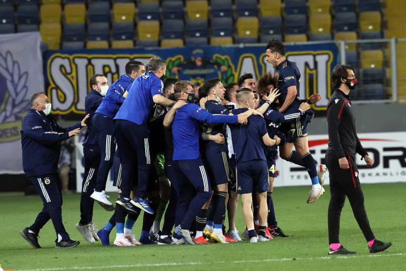 Son dakika spor haberi: Alper Potuk’tan Ankaragücü Fenerbahçe maçına damga vuran hareket!