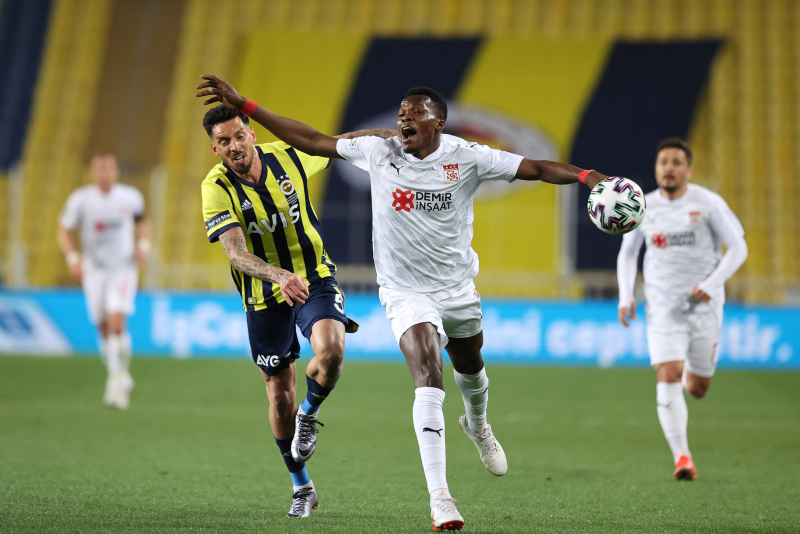 Son dakika spor haberi: Usta yazarlar Fenerbahçe-Sivasspor maçını değerlendirdi! Takımdan temizleyin