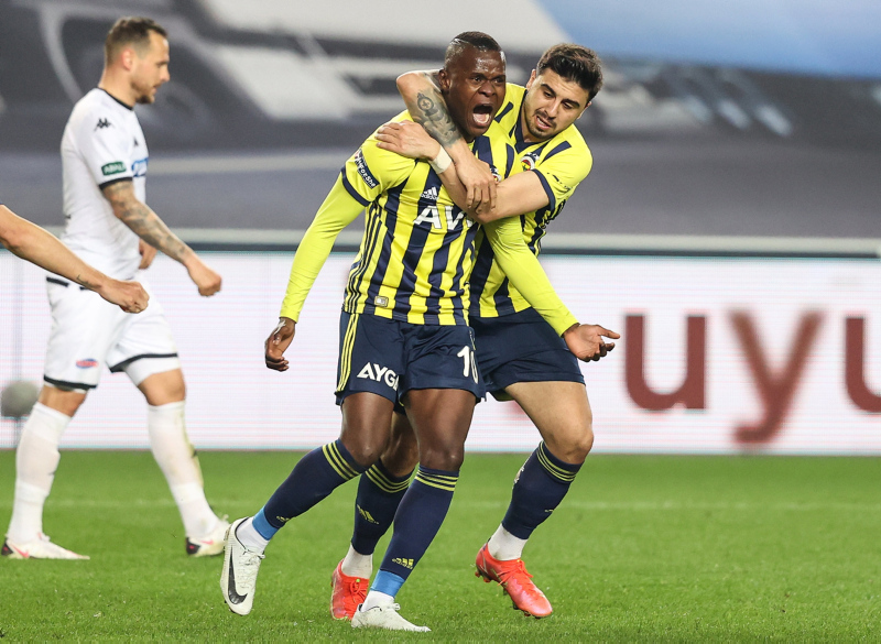 Son dakika spor haberleri: Fenerbahçe’ye büyük piyango! O isim için geliyorlar