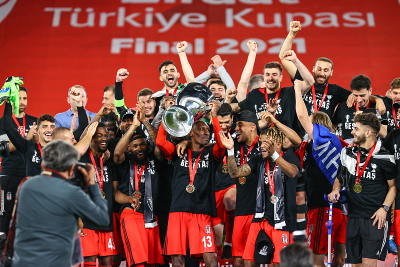 Son dakika spor haberi: Usta yazarlardan Fraport TAV Antalyaspor - Beşiktaş kupa finali sonrası flaş sözler! Gerçek efsane oldu