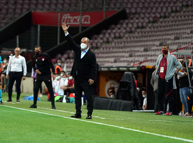 Son dakika spor haberleri: Fatih Terim’den ayrılık raporu! O ismin üstünü çizdi