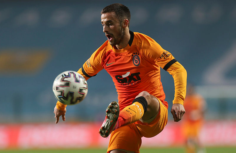 Son dakika spor haberi: Rachid Ghezzal Galatasaray’ın o ismine dikkat çekti!