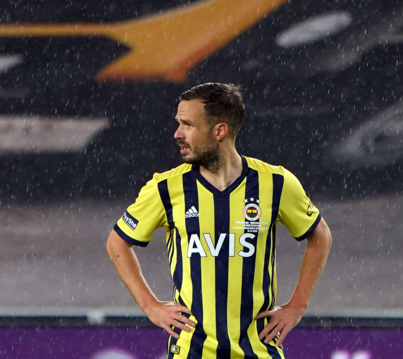 Son dakika Fenerbahçe haberi: Fenerbahçe’de Filip Novak takımda kalacak mı? Talip çıktı