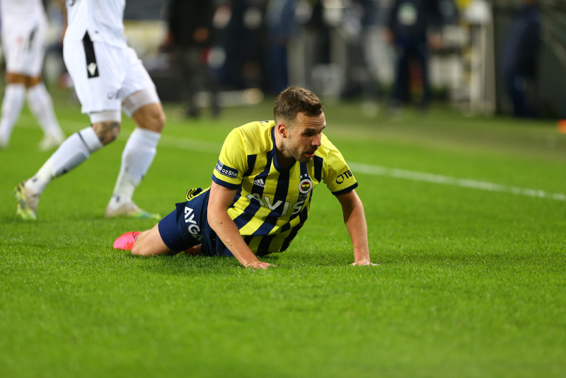 Son dakika Fenerbahçe haberi: Fenerbahçe’de Filip Novak takımda kalacak mı? Talip çıktı
