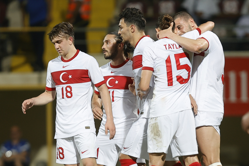 Son dakika spor haberi: Reha Kapsal Türkiye-Azerbaycan hazırlık maçını değerlendirdi!