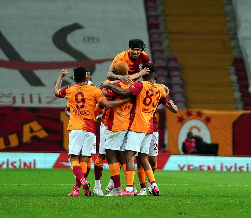 Son dakika transfer haberi: Scouttan tam not! Galatasaray’a süper solak...