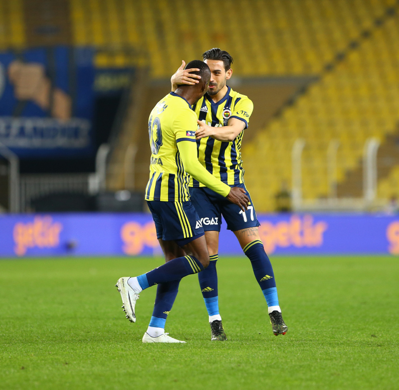 Son dakika transfer haberleri: Fenerbahçe’de Samatta gelişmesi! 3 talip birden...