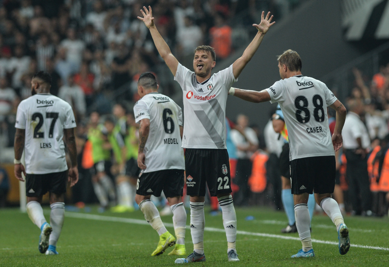 Son dakika spor haberleri: Beşiktaş’tan Adem Ljajic kararı! Gelecek sezon...
