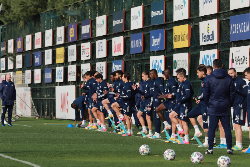 Son dakika spor haberi: Gökhan Gönül Fenerbahçe’den ayrılıyor! İşte yeni takımı...