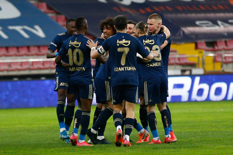 Son dakika spor haberi: Gökhan Gönül Fenerbahçe’den ayrılıyor! İşte yeni takımı...