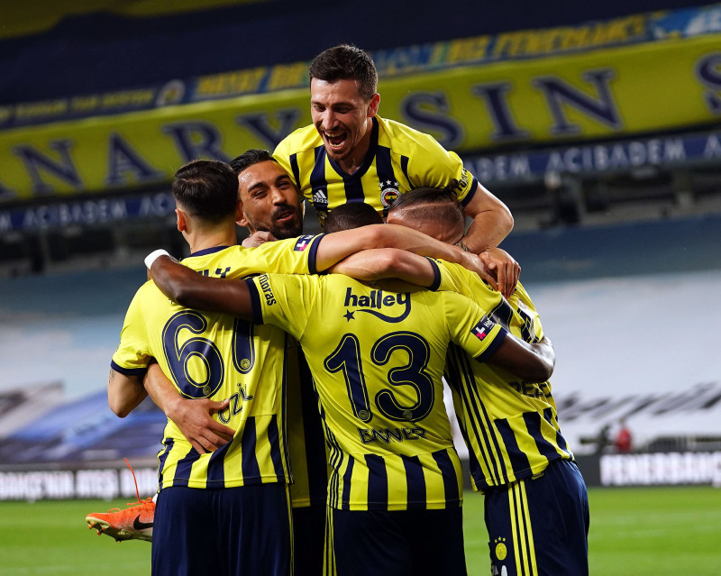 Son dakika spor haberi: Fenerbahçe Başkanı Ali Koç yapılacak transferleri açıkladı! İşte muhtemel isimler...