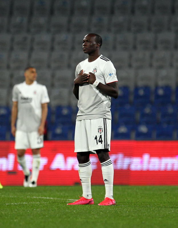 Son dakika transfer haberi: Beşiktaş Başkanı Ahmet Nur Çebi’den Aboubakar’a rest! Fenerbahçe gerilimi