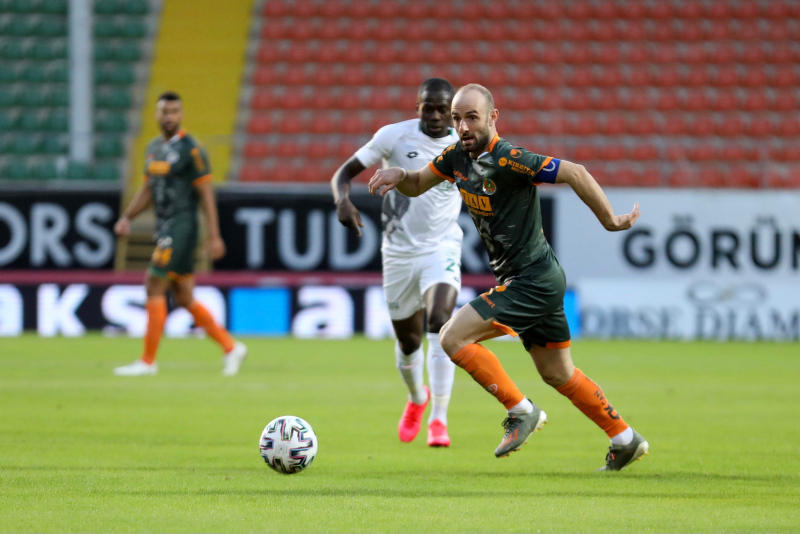 Son dakika Trabzonspor transfer haberleri: Efecan Karaca’da mutlu son yakın! Teklifi kabul etti
