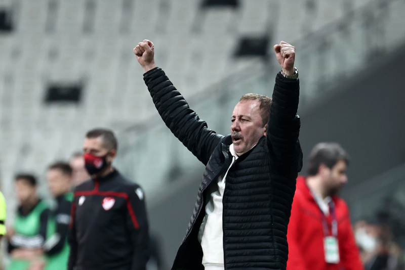 Son dakika Beşiktaş haberi: Sergen Yalçın sessizliğini bozdu! Yönetimden tek istediğim...