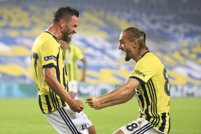 Son dakika spor haberi: Fenerbahçe’de Gökhan Gönül’ün geleceği belli oluyor!