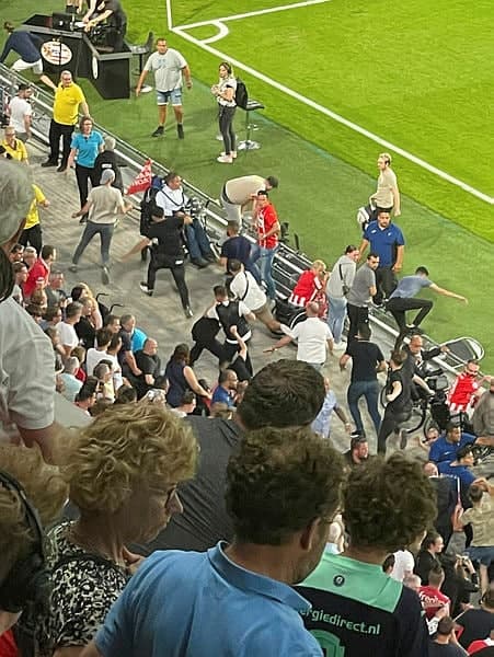 Son dakika spor haberi: PSV - Galatasaray maçında skandal anlar! Sözlü tacizde bulundular