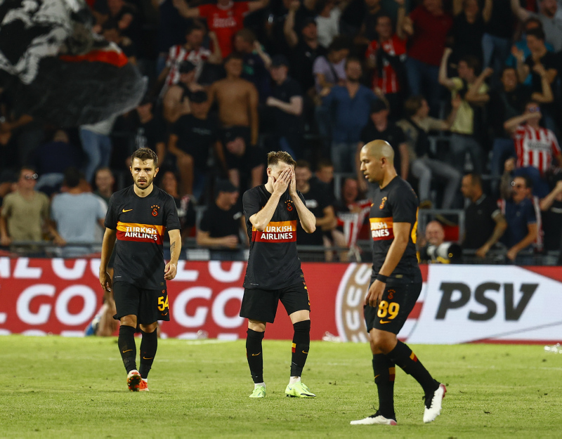 Son dakika spor haberleri: PSV - Galatasaray maçı sonrası çarpıcı sözler! Son 40 yılın...