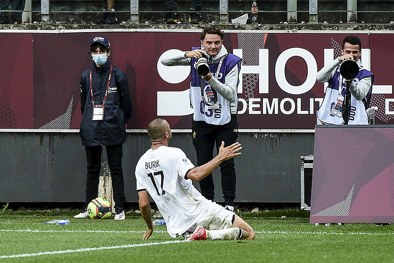 Son dakika spor haberi: Lille’de Burak Yılmaz’a Fransızlardan büyük övgü!