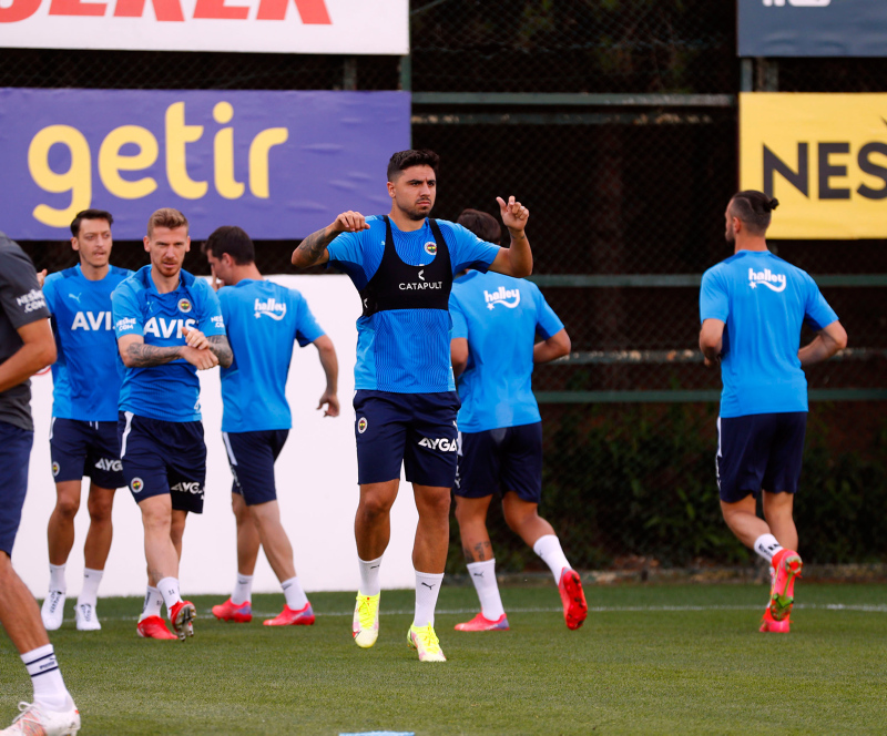 Son dakika transfer haberi: Fenerbahçe’de Vitor Pereira 6 ismin üzerini çizdi!
