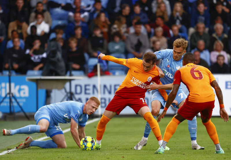 Son dakika spor haberi: Usta yazarlar Randers-Galatasaray maçını flaş sözlerle yorumladı!