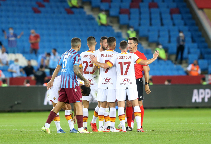 Son dakika spor haberi: Usta yazarlar Trabzonspor-Roma maçını değerlendirdi!