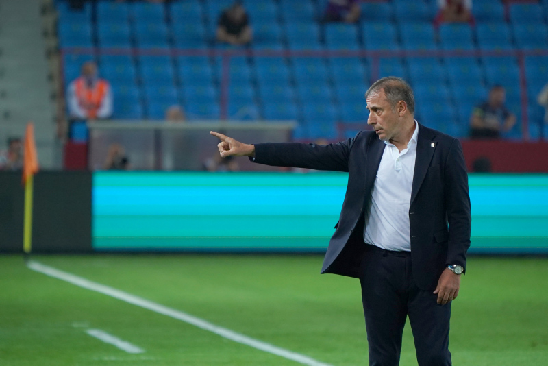 Trabzonspor Teknik Direktörü Abdullah Avcı’dan iddialı sözler! Şampiyonluk için...