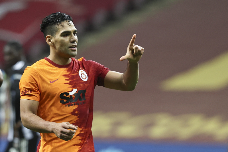 Son dakika spor haberleri: Galatasaray Radamel Falcao için kararını verdi! Maaşı ve transfer...