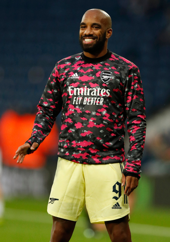 Son dakika spor haberi: Fenerbahçe’den dev transfer harekatı! Lacazette, Sanchez ve Vidal...