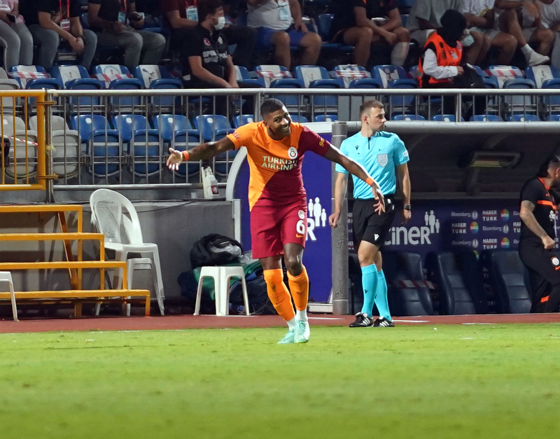 Son dakika spor haberi: Usta yazarlardan Galatasaray - Randers maçı sonrası flaş sözler! Mükemmel bir oyuncu...