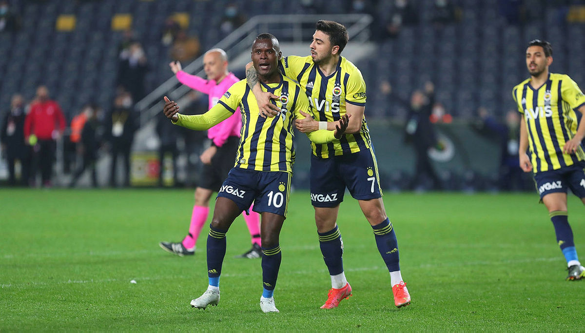 Fenerbahçe savunmaya duvar örecek! Mouctar Diakhaby iddiası... | Son dakika spor haberleri...