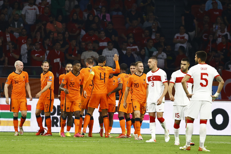 Son dakika spor haberi: Usta yazarlar Hollanda-Türkiye maçını yorumladı!