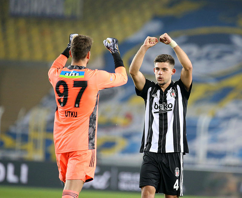 Son dakika Beşiktaş haberi: Sergen Yalçın kararsız! Borussia Dortmund maçında kimi oynatsam?