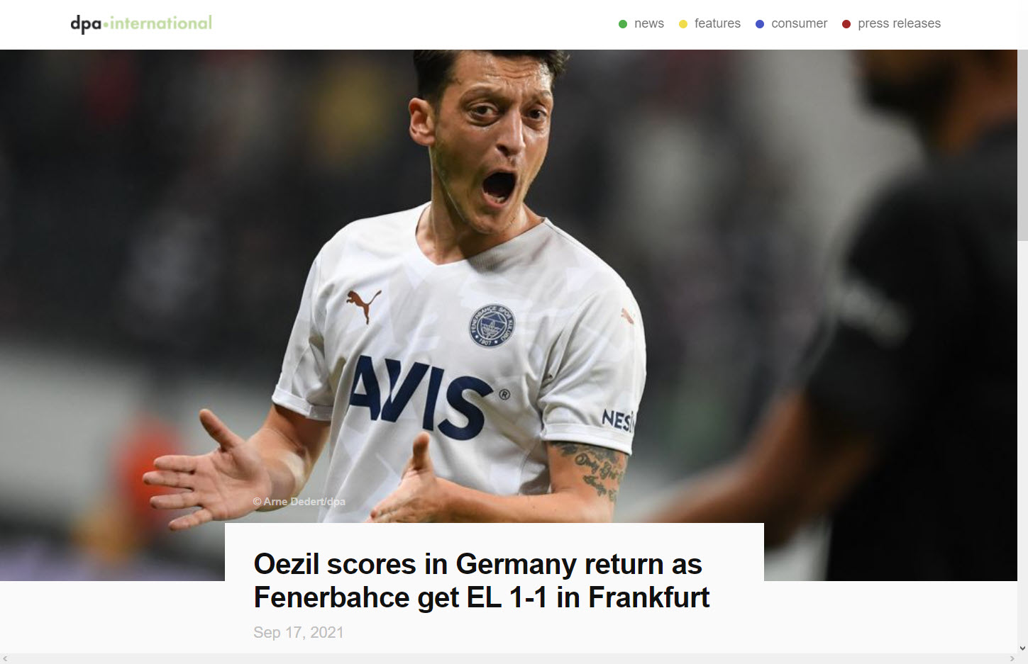 Alman basını olaylı maçı yazdı: Frankfurt Fenerbahçe’den puan kurtardı