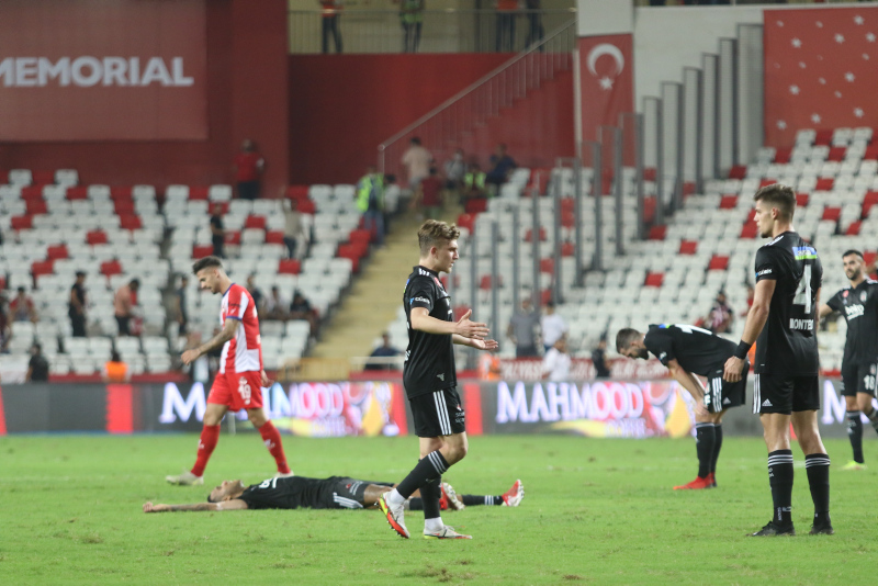 Son dakika spor haberi: Usta yazarlar Antalyaspor-Beşiktaş maçını değerlendirdi!