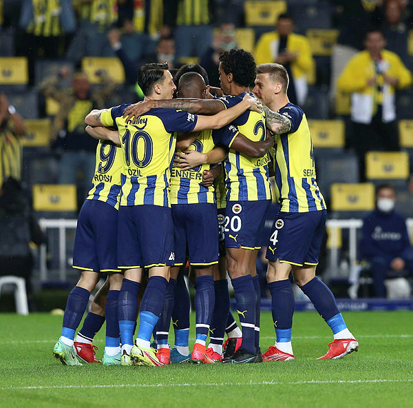 Son dakika spor haberleri: Fenerbahçe’de zorunlu değişim! Sakatlıklar sonrası...