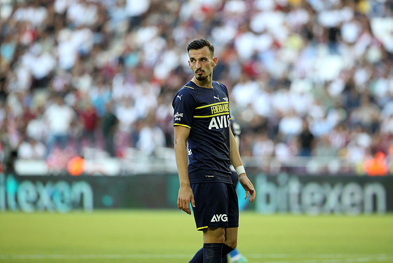 Son dakika spor haberleri: Fenerbahçeli yıldıza flaş sözler! Derdi ne bilmiyorum ama...