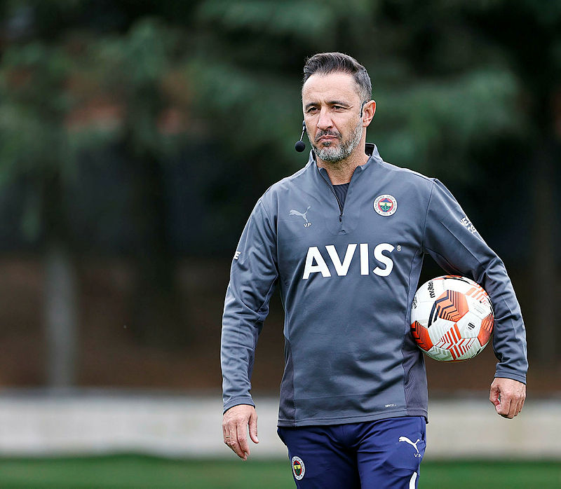 Son dakika spor haberleri: Fenerbahçeli yıldıza flaş sözler! Derdi ne bilmiyorum ama...