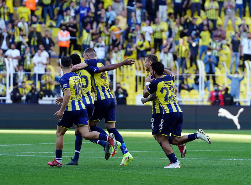 SON DAKİKA FENERBAHÇE HABERİ - Spor yazarları Fenerbahçe - Kasımpaşa maçını yorumladı!