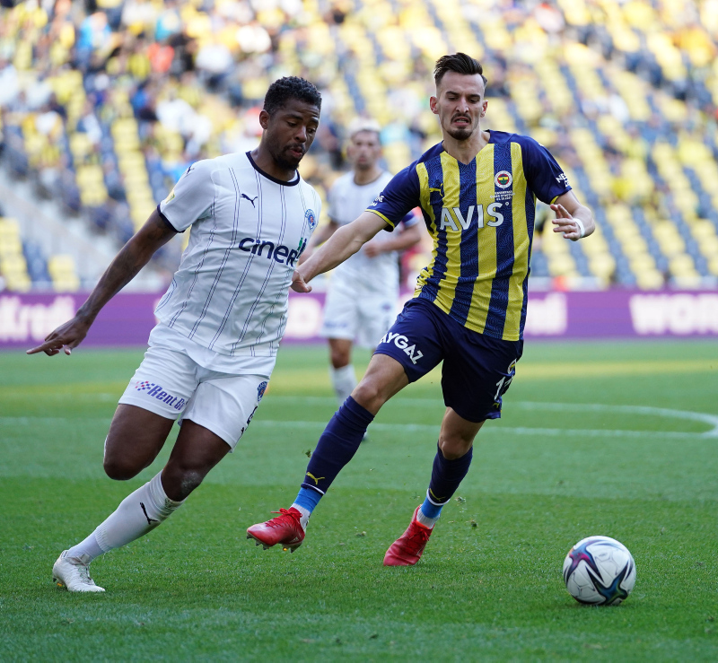SON DAKİKA FENERBAHÇE HABERİ: Vitor Pereira’dan mutlusu yok! Milli aranın ardından... Spor haberleri