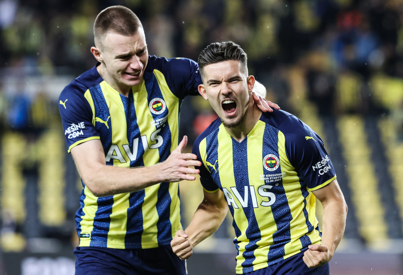 FENERBAHÇE HABERİ - Trabzonspor derbisinde Vitor Pereira düğümü Ferdi Kadıoğlu ile çözecek!