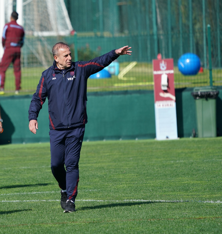 Trabzonspor’da Abdullah Avcı’dan Anastasios Bakasetas’a özel görev!