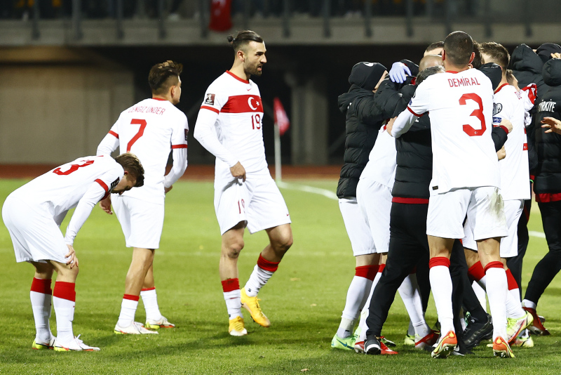 Spor yazarları Letonya - Türkiye maçı sonrası flaş değerlendirmelerde bulundu