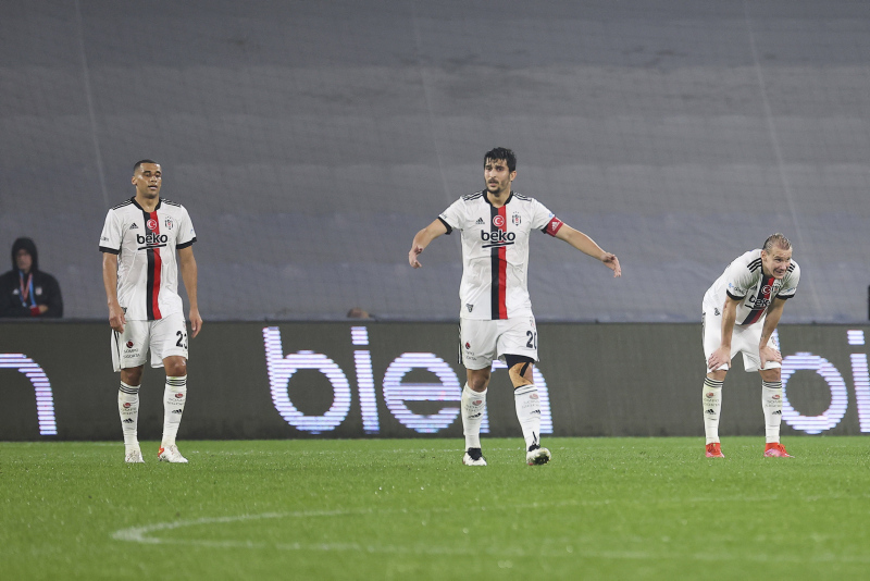Usta yazarlar Başakşehir - Beşiktaş maçını değerlendirdi!