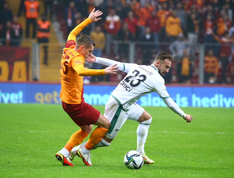 Spor yazarları Galatasaray - Konyaspor maçını değerlendirdi! Şapkayı önüne koyması lazım