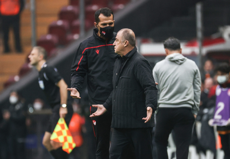 GALATASARAY HABERLERİ - Hıncal Uluç’tan Fatih Terim’e sert ifadeler! O ismi neden almıyosun