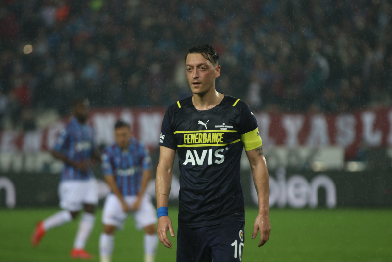 FENERBAHÇE HABERLERİ: Mesut Özil’in performansının düşmesinin nedeni belli oldu!