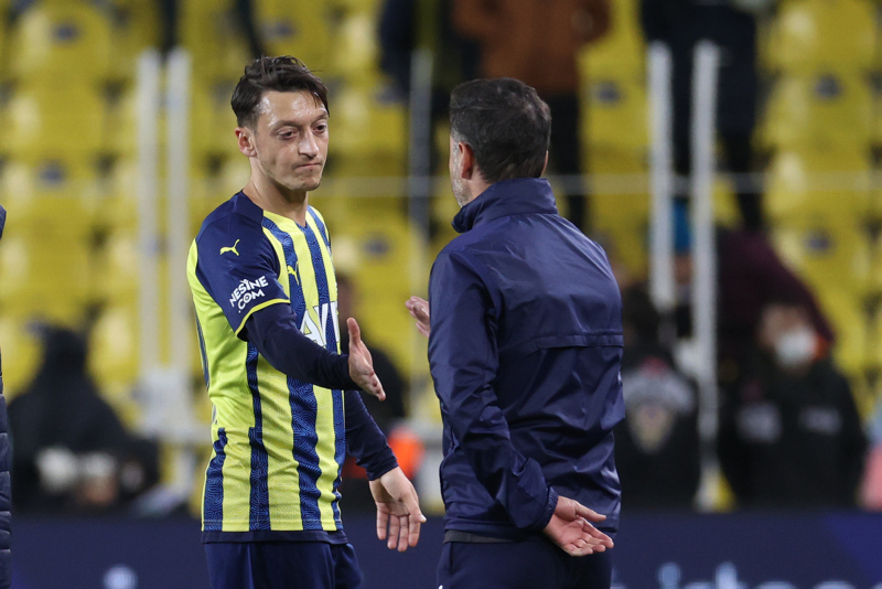 FENERBAHÇE HABERLERİ: Mesut Özil’in performansının düşmesinin nedeni belli oldu!